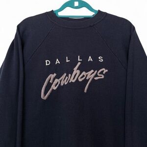 Vintage 80s/90s Dallas Cowboys embroidered navy blue sweatshirt size small